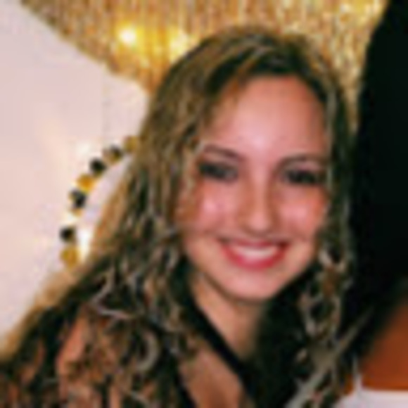 Meet your Posher, Caroline - Picture 1 of 1